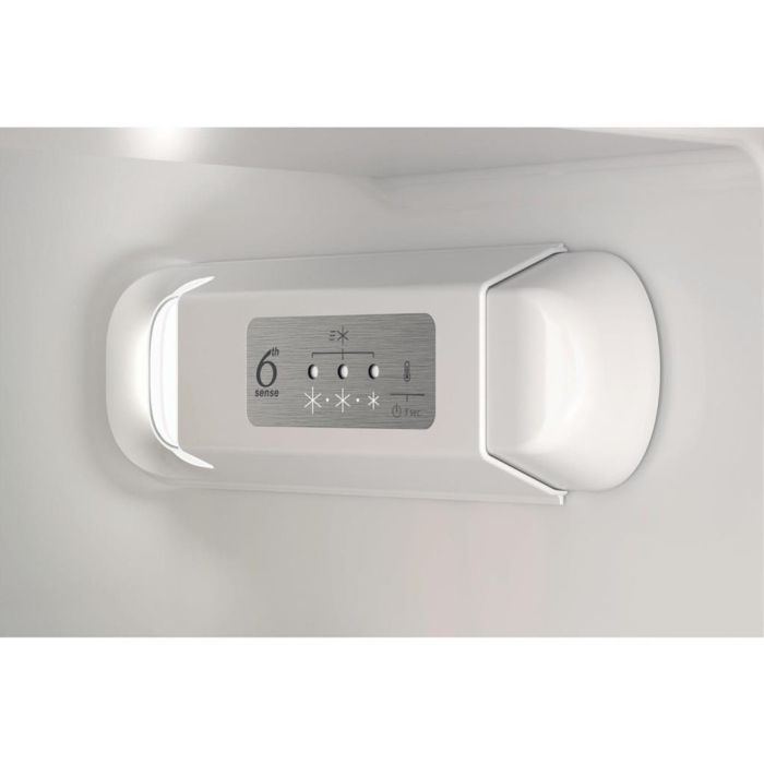 Whirlpool WHC18D041A1 Built-In Fridge Freezer
