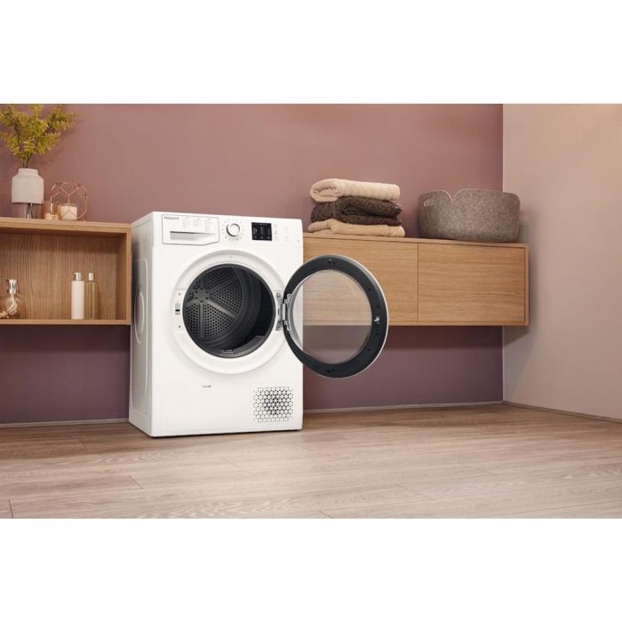 Hotpoint NT M10 81WK Freestanding 8kg Heat Pump Tumble Dryer - White