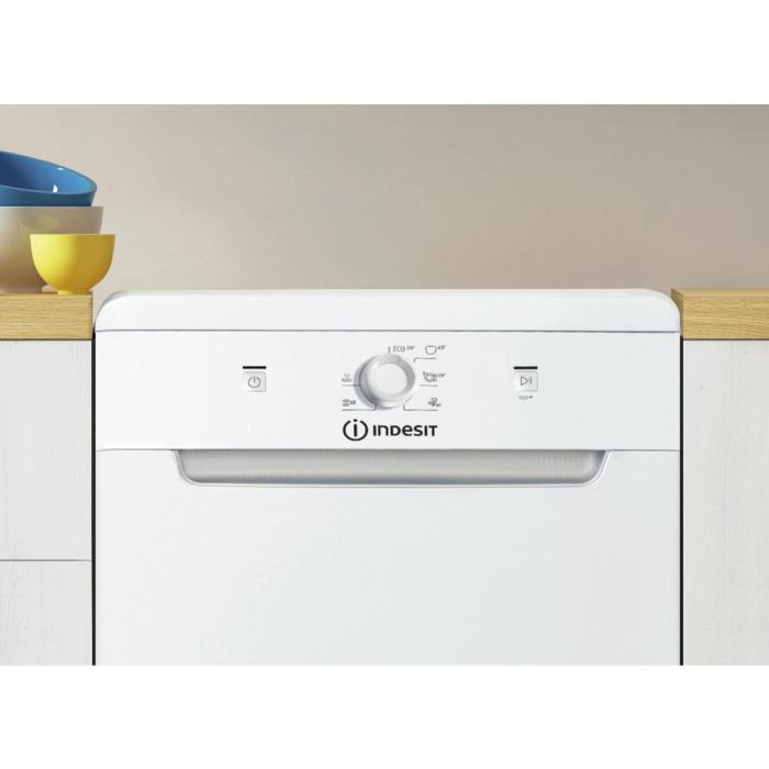 Indesit DF9E 1B10 UK Slimline Freestanding Dishwasher - White