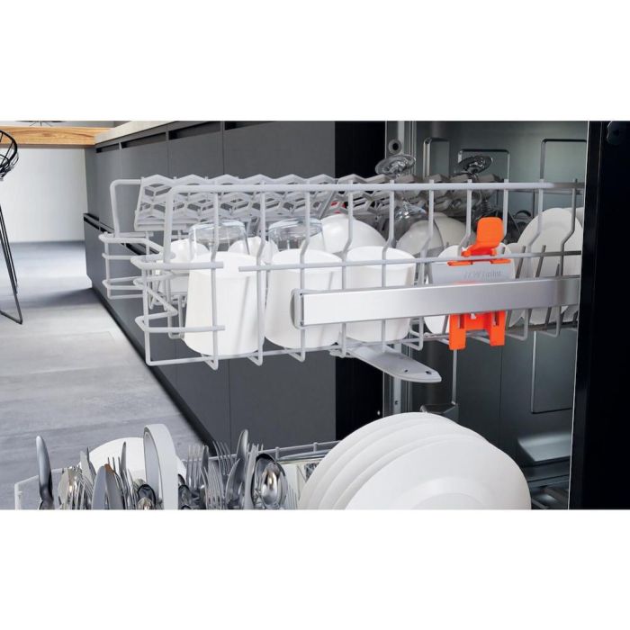 Hotpoint HF9E 1B19 B UK Slimline Freestanding Dishwasher