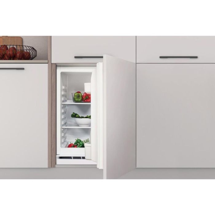 Indesit INBUL011.UK Undercounter Integrated Fridge