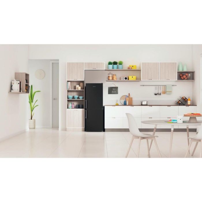 Indesit IB55 532 B UK Freestanding Fridge Freezer - Black