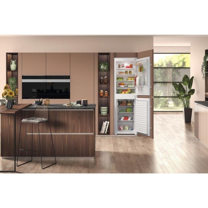 Hotpoint HBC185050F2 Frost Free Integrated Fridge Freezer - White