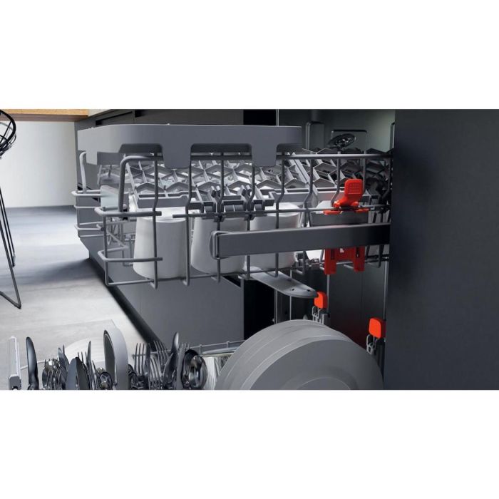 Hotpoint HSIO 3T223 WCE UK N Integrated Slimline Dishwasher - Silver