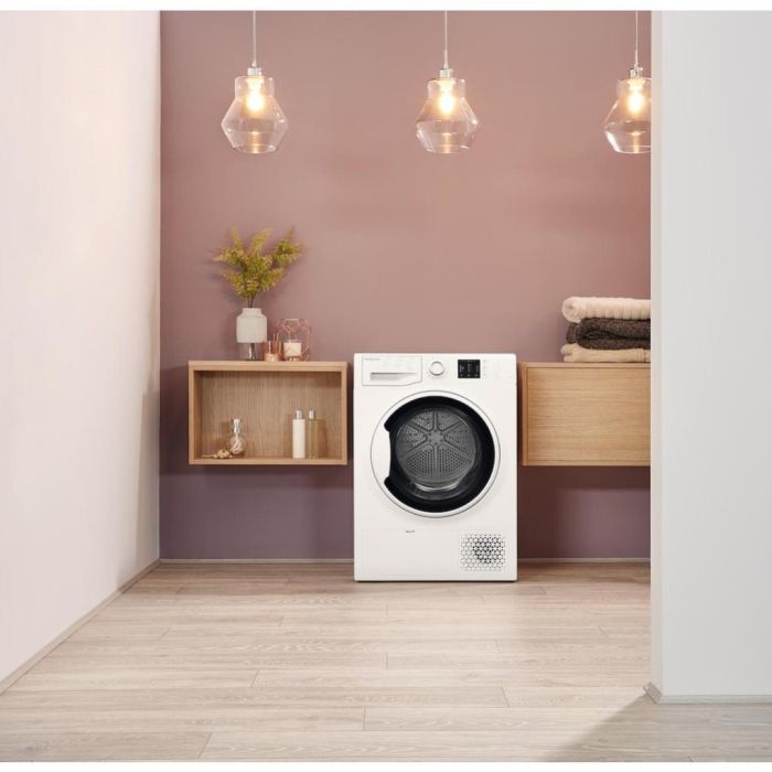 Hotpoint NT M10 81WK Freestanding 8kg Heat Pump Tumble Dryer - White