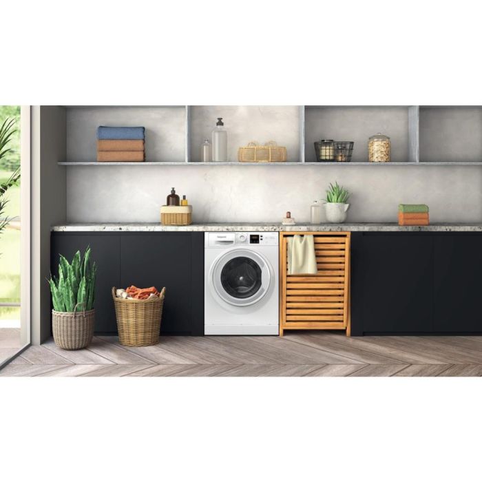 Hotpoint NSWF7143WWUK Freestanding 7kg Washing Machine - White
