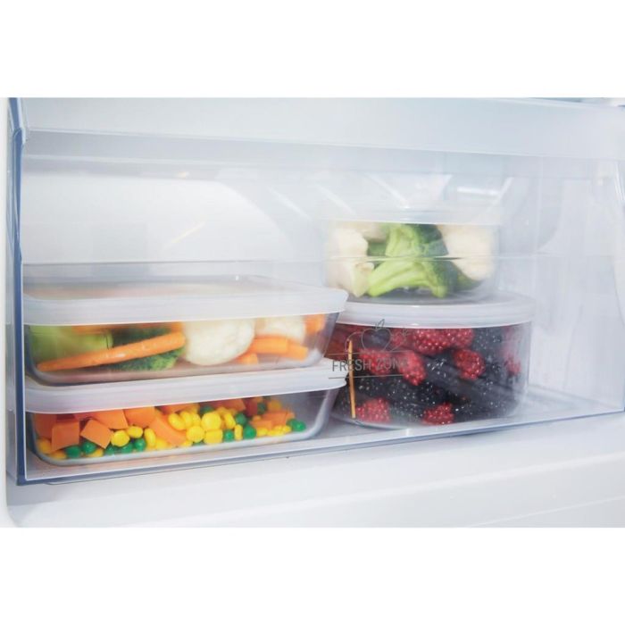 Hotpoint HMCB 70302 UK Low Frost Integrated Fridge Freezer