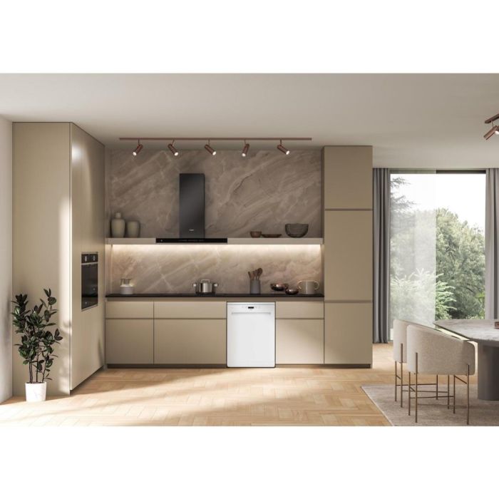 Whirlpool W2F HD626 UK Dishwasher - White