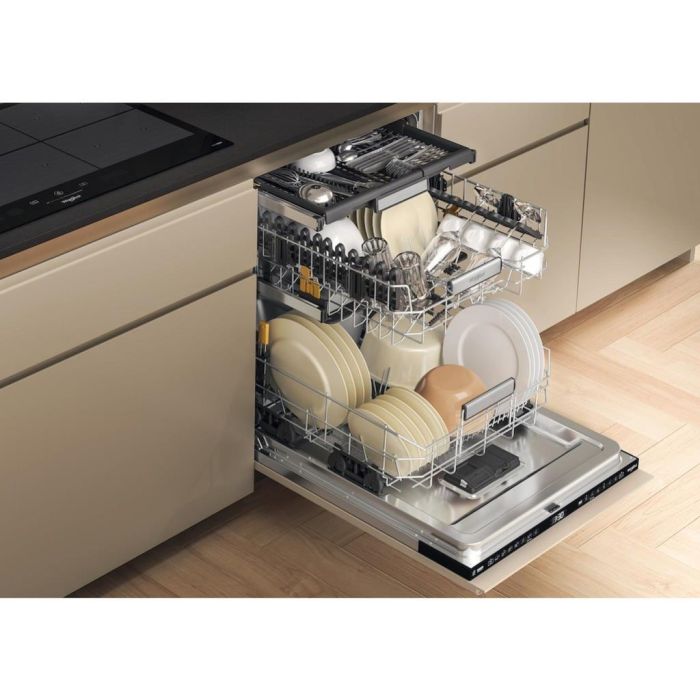 Whirlpool W7I HF60 TUS UK Built-In 15 Place Setting Dishwasher