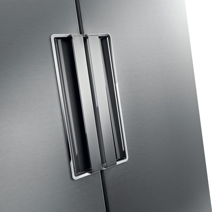 Whirlpool UW8 F2C XLSB UK 2 Freezer 252L - Silver