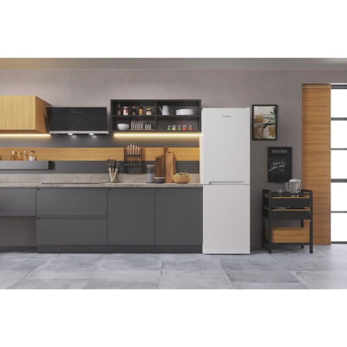 Hotpoint HCIH50TI1W1 Freestanding Fridge Freezer