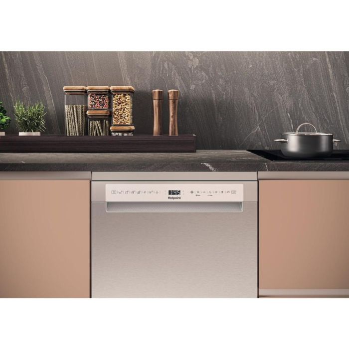 Hotpoint H7F HS51 X UK Maxi Space Freestanding 15 Place Settings Dishwasher