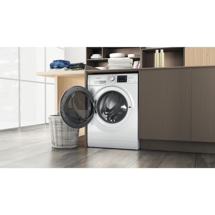 Hotpoint NDB8635WUK Freestanding 8+6kg Washer Dryer