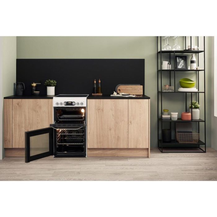 Hotpoint HD5V93CCW/UK Electric Freestanding Double Cooker - White