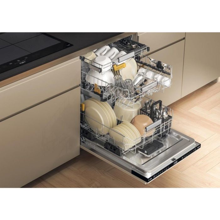 Whirlpool W8I HF58 TU UK Built-In 14 Place Setting Dishwasher