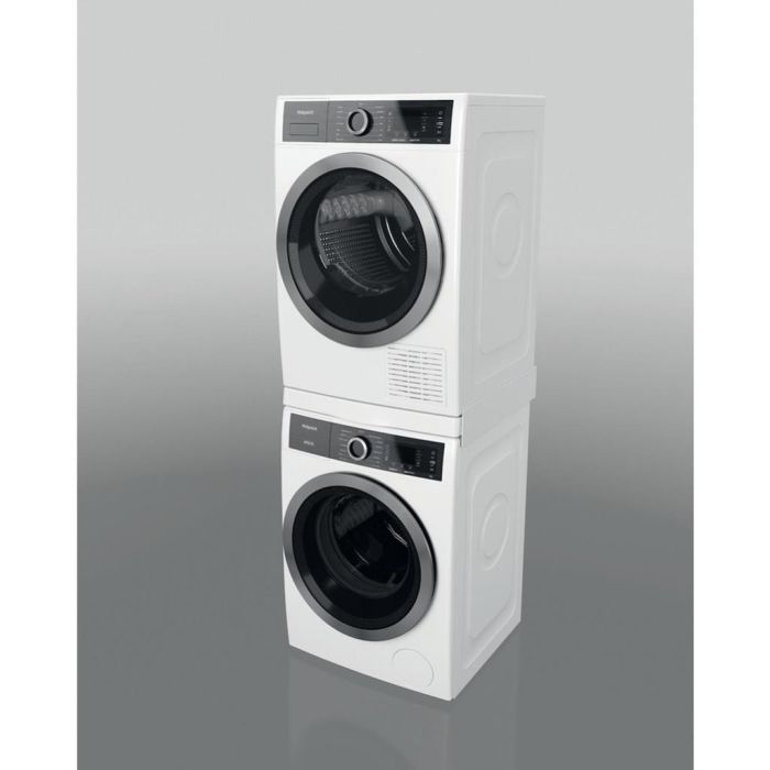 Hotpoint H8 D94WB UK Freestanding 9kg Heat Pump Tumble Dryer - White