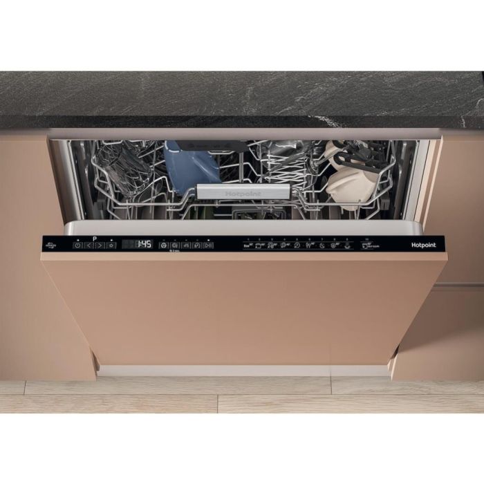 Hotpoint Hydroforce Full Size Built In Dishwasher - 14 Place Setting - C Rated - H8I HP42 L UK