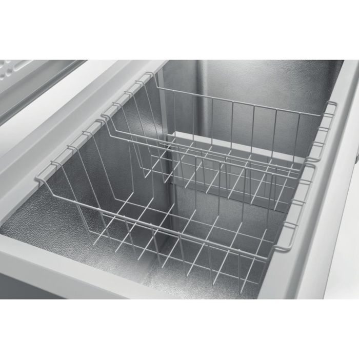 Hotpoint CS2A250HFA1 255L Freestanding Chest Freezer - White