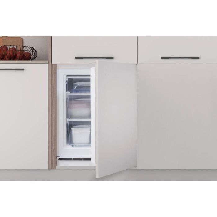 Indesit INBUFZ011 Built-Under Freezer