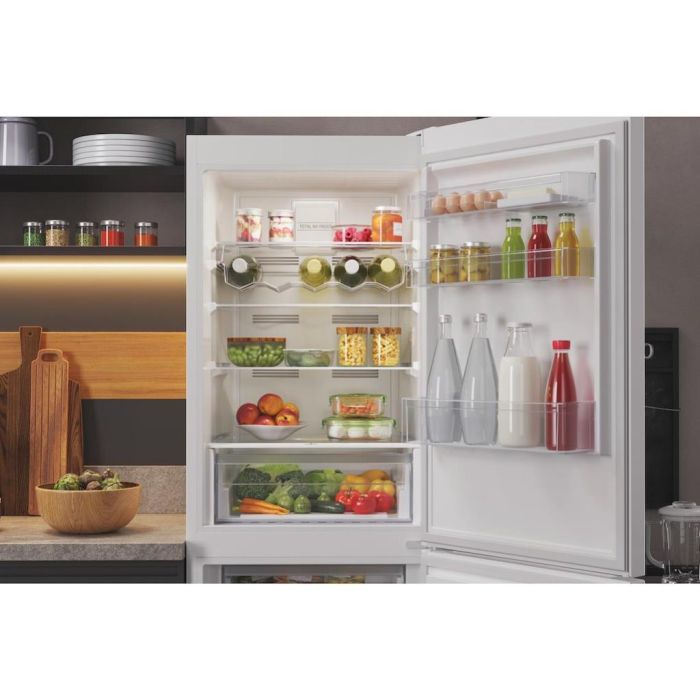 Hotpoint HCIH50TI1W1 Freestanding Fridge Freezer
