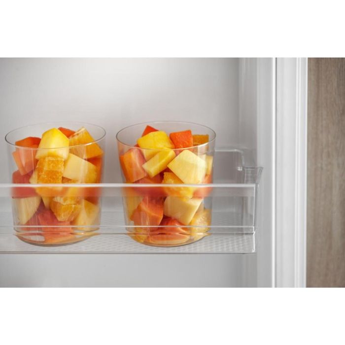 Hotpoint HS 18012 UK Built-In Larder Fridge