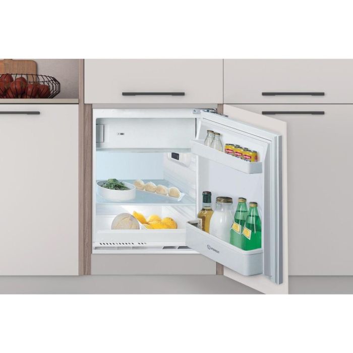 Indesit INBUF011 Built-Under Fridge with Ice Box