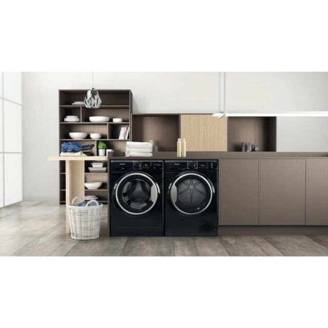 Hotpoint Crease Care NT M11 92BSK UK 9kg Heat Pump Tumble Dryer