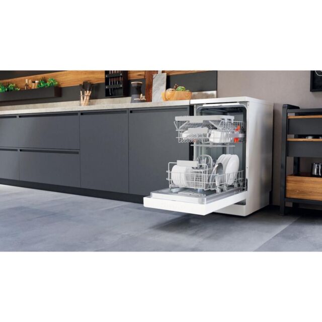 Hotpoint HSFCIH 4798 FS UK Integrated Dishwasher