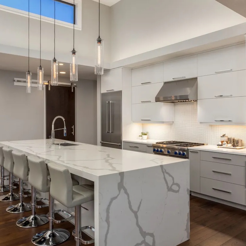 Kitchen with Marble Finish.